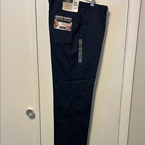 Haggar Men's Dark Blue Chinos